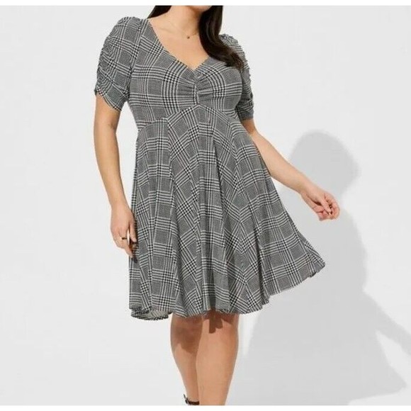 Torrid Women's 6 XL Studio Knit Cinched Mini Skater Dress Houndstooth Pockets 30 - Picture 1 of 12